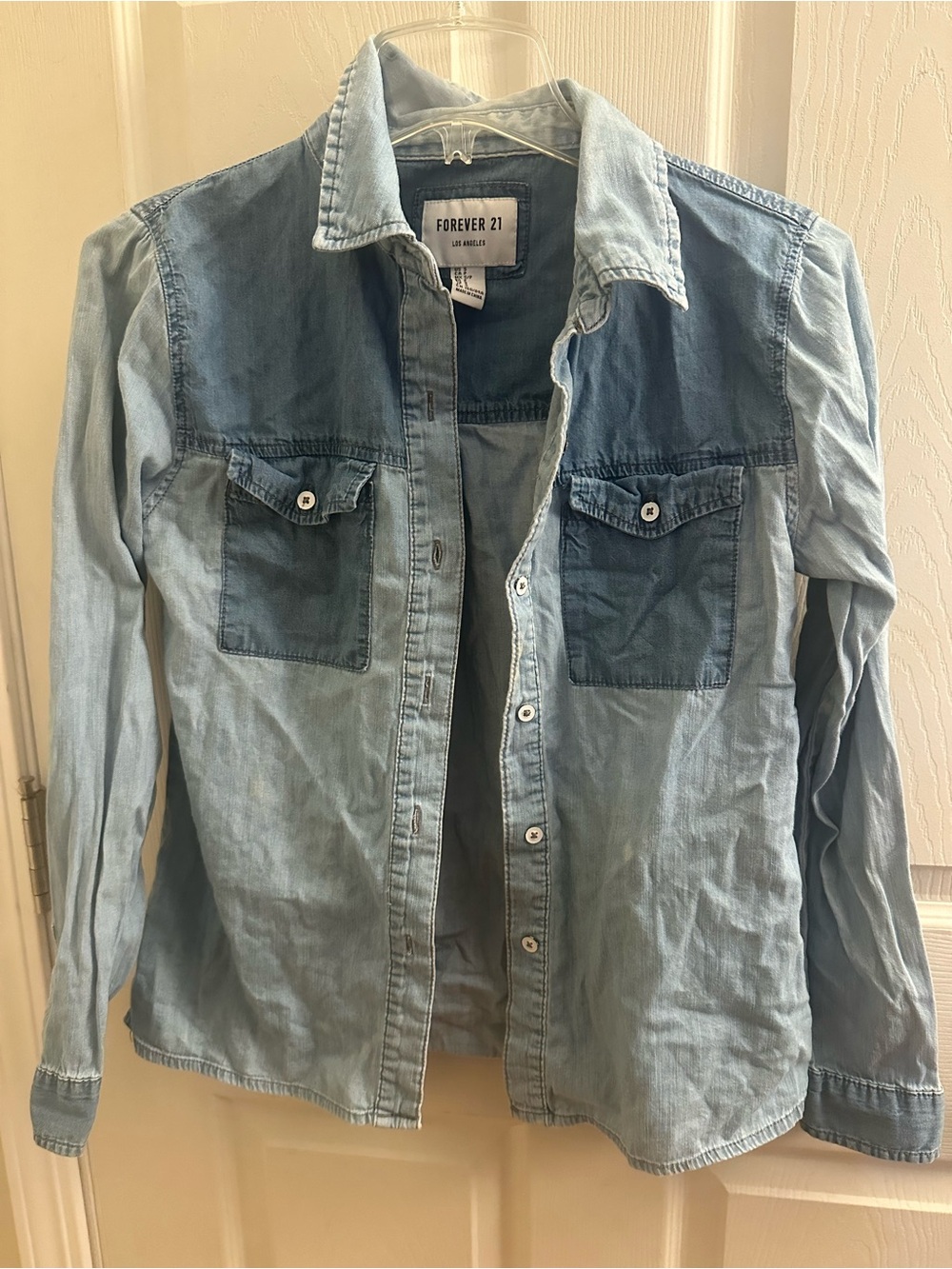Forever 21 Women’s two tone  Light Blue Denim Button-Up Shirt - S